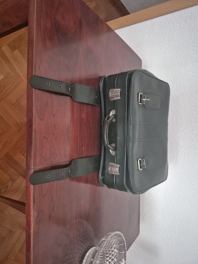 Maleta vintage cuero verde