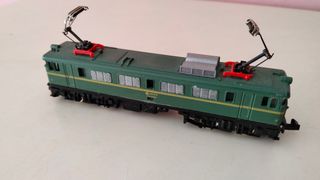 Ibertren 027. Locomotora Mitsubishi