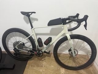 Bicicleta Gravel Cube NuRoad C:62 EX
NUEVA