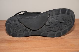 SANDALIAS SKECHERS NEGRAS - ARCH FIT
