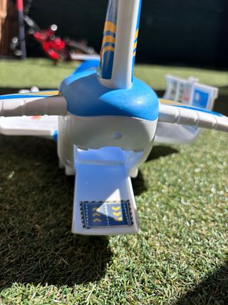 Avión Juguete con Helipuerto