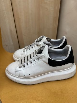 Sneakers Alexander McQueen bianche e nere