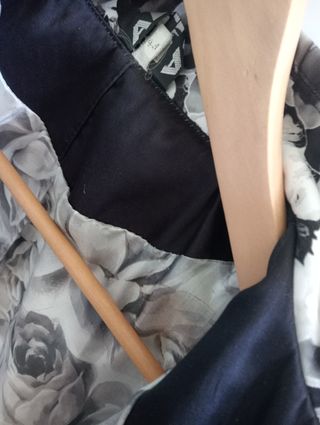 Gabardina negra estampada