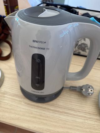 Tetera Hervidor de Agua Eléctrico 1.7 litros