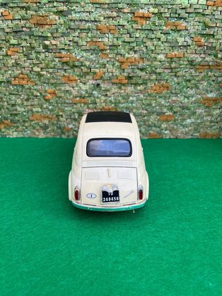 Fiat 500 – Escala 1:16 – Solido