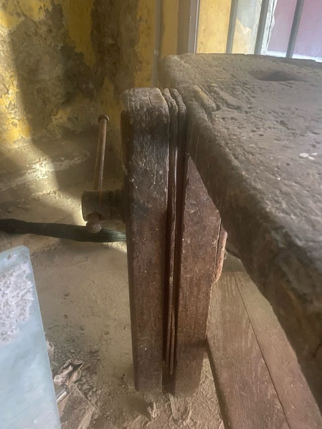 Banc antic de fuster Pi Melis de 1885