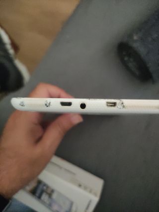 Tablet 8" Blanca - Pantalla táctil con fallas