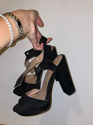 Tacones negros plataforma