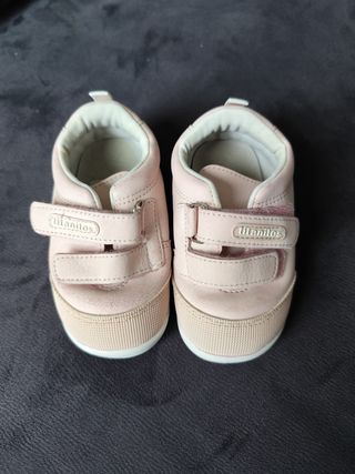 Zapatillas Titanitos Bebé Rosa talla 21
