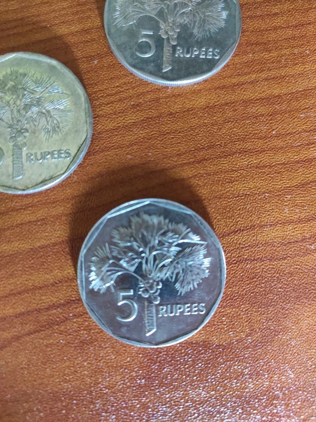 3 Monedas 5 Rupias India