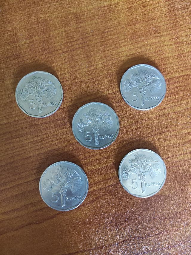 3 Monedas 5 Rupias India