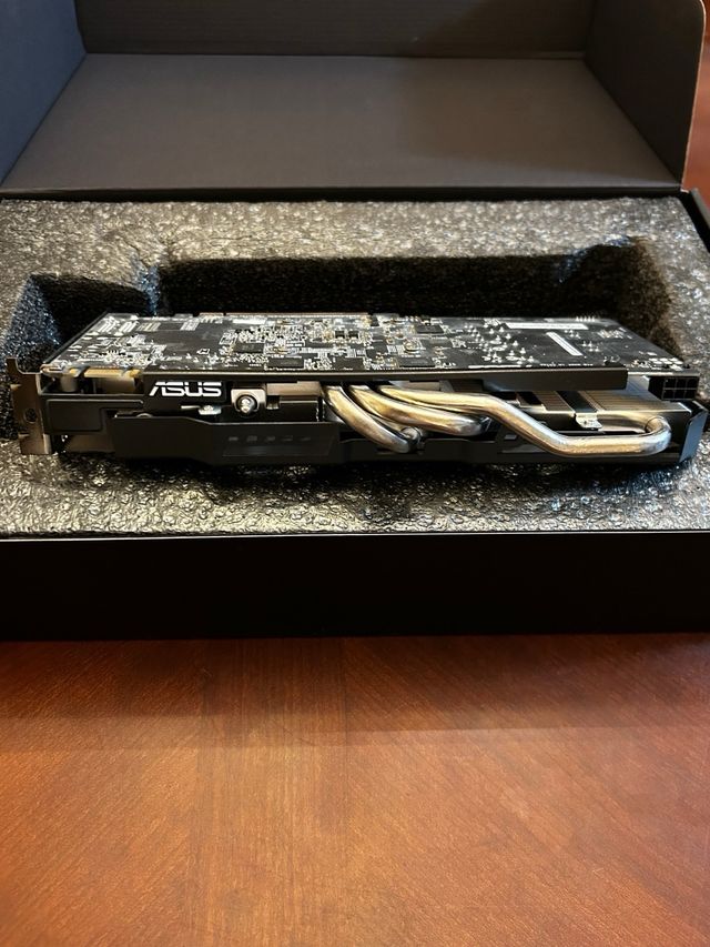 Tarjeta gráfica Asus GeForce GTX 660 DirectCU II O