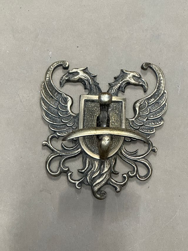 Percha Pared Metálica Antigua