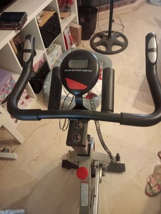 Bicicleta estática ejercicio