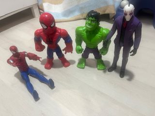 4 Figuras Súperhéroes