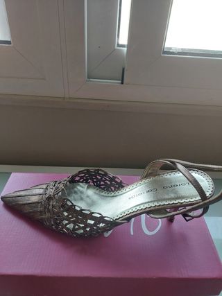 Zapatos Lorena Calterras dorados