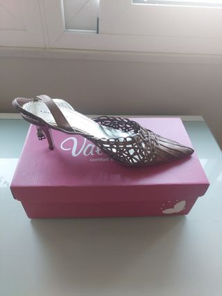 Zapatos Lorena Calterras dorados