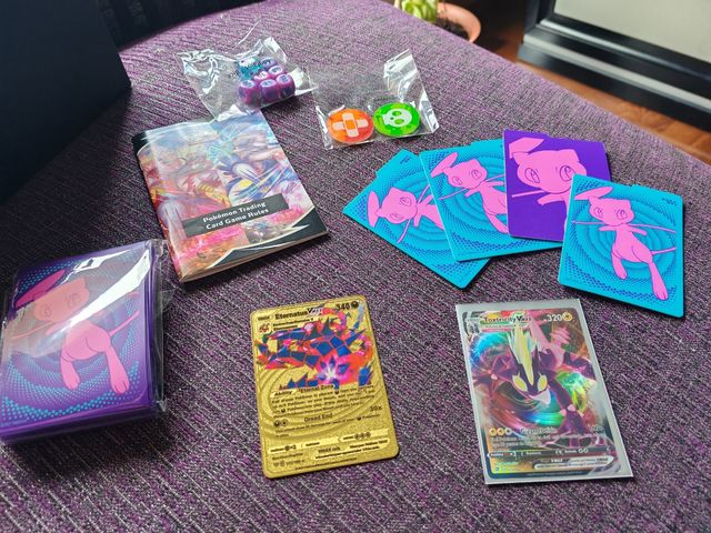 Caja Pokémon Fusion Strike Mewtwo