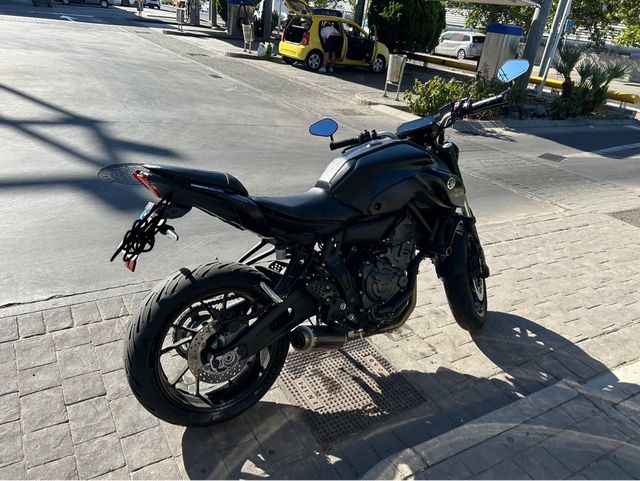 Yamaha MT-07 Negra Impecable