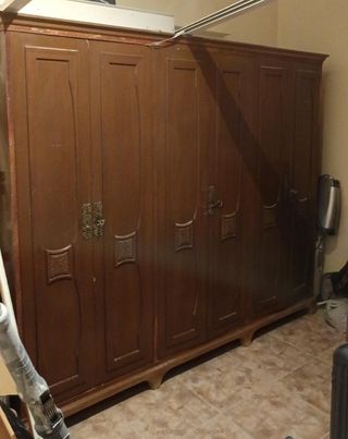 Armario madera antiguo