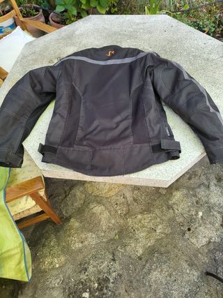 Cazadora moto invierno c/protecciones