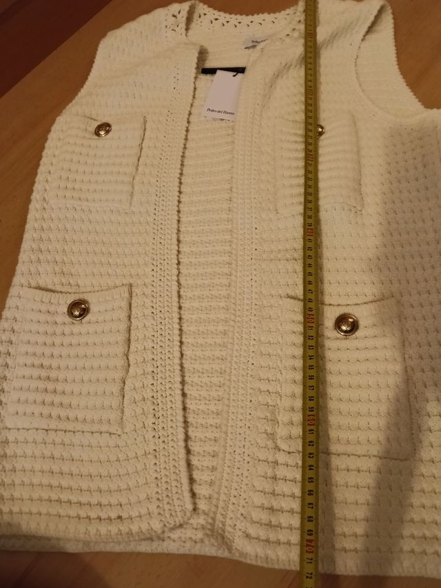 Chaleco Pedro del Hierro beige crochet nuevo