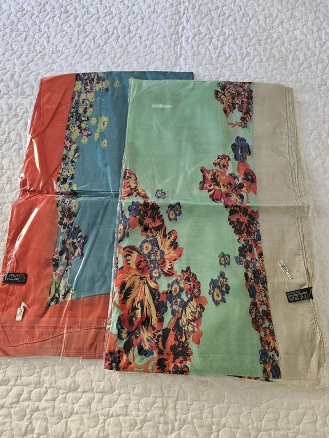 Pañuelo de seda estampado largo