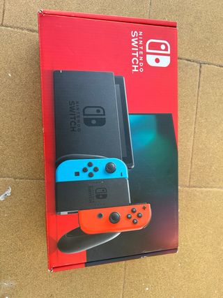 Nintendo Switch - Multicolor