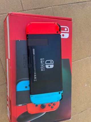 Nintendo Switch - Multicolor