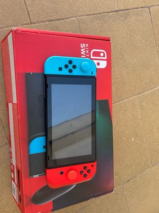 Nintendo Switch - Multicolor