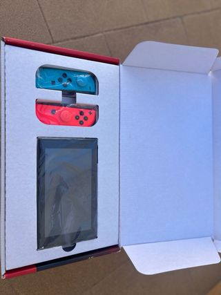 Nintendo Switch - Multicolor