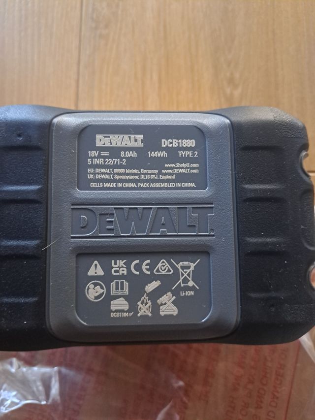 Batería DeWALT XR 18V 8Ah