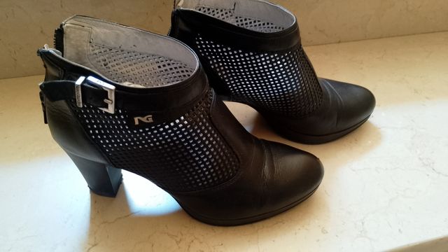 Nero Giardini - Stivaletti neri..