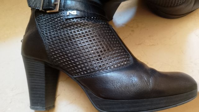 Nero Giardini - Stivaletti neri..