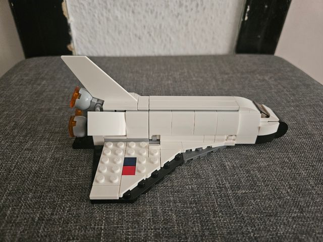 Lego Creator 31134 3 en 1 Space Shuttle.
