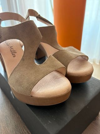 Sandalias beige Patricia Miller como nuevas