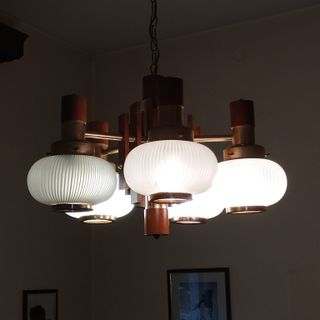 Lampadario da soffitto in legno e vetro satinato