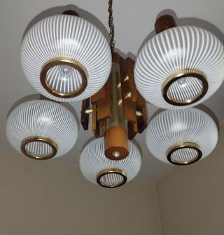 Lampadario da soffitto in legno e vetro satinato