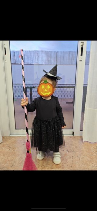 Disfraz bruja bebé niña
