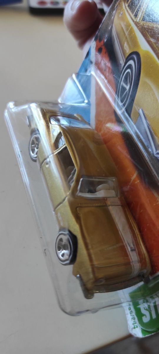 HotWheels Avanti T-Hunt 2010