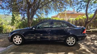 Mercedes-Benz Clase C 2004