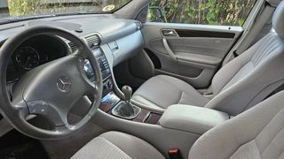 Mercedes-Benz Clase C 2004
