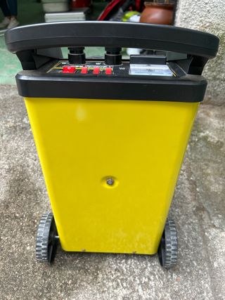 Cargador baterías 24V y 12V