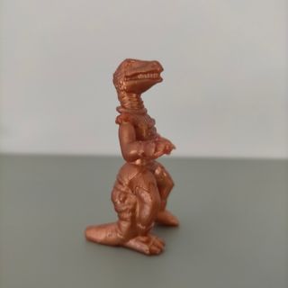 Figura Dinoplativolos (1988)
