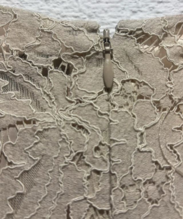 Vestido Tommy Hilfiger encaje beige talla S