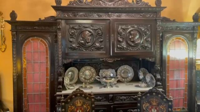 Salón - despacho castellano tallado a mano de 1910