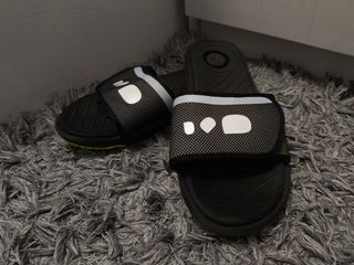 Chanclas Decathlon - Negras