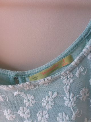 Top Bershka azul bebé cintado, tam L