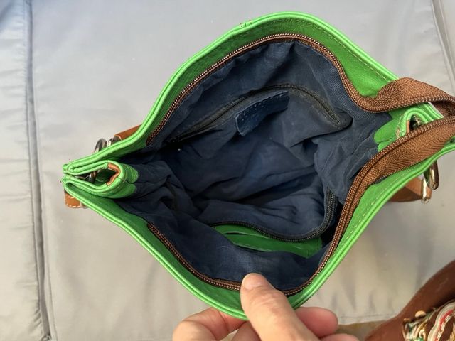 Bolso bandolera piel verde artesanía italiana