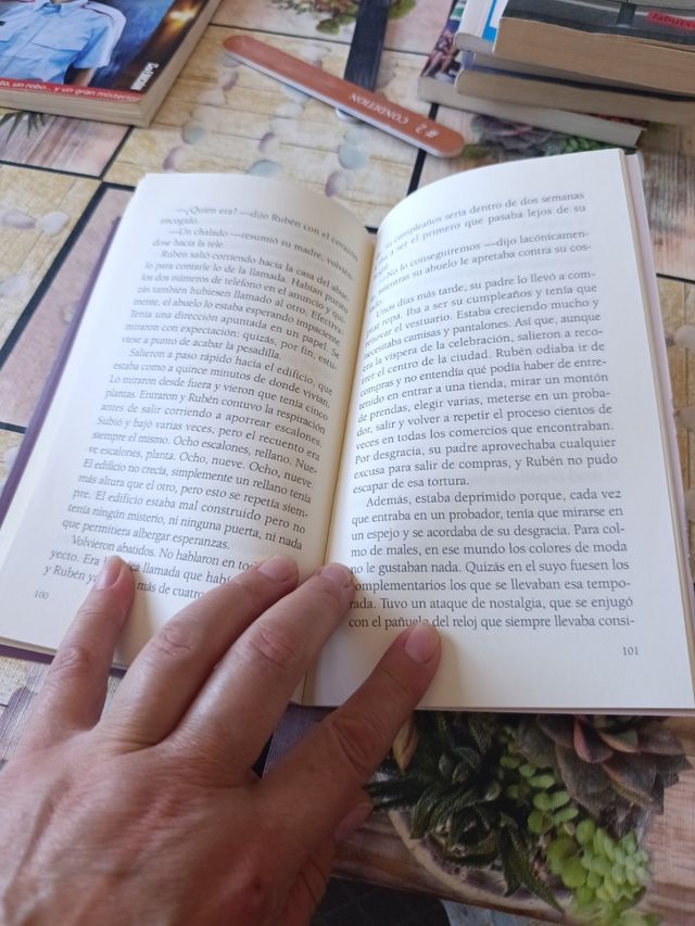 El reloj levógiro (Alandar) (Spanish Edition)